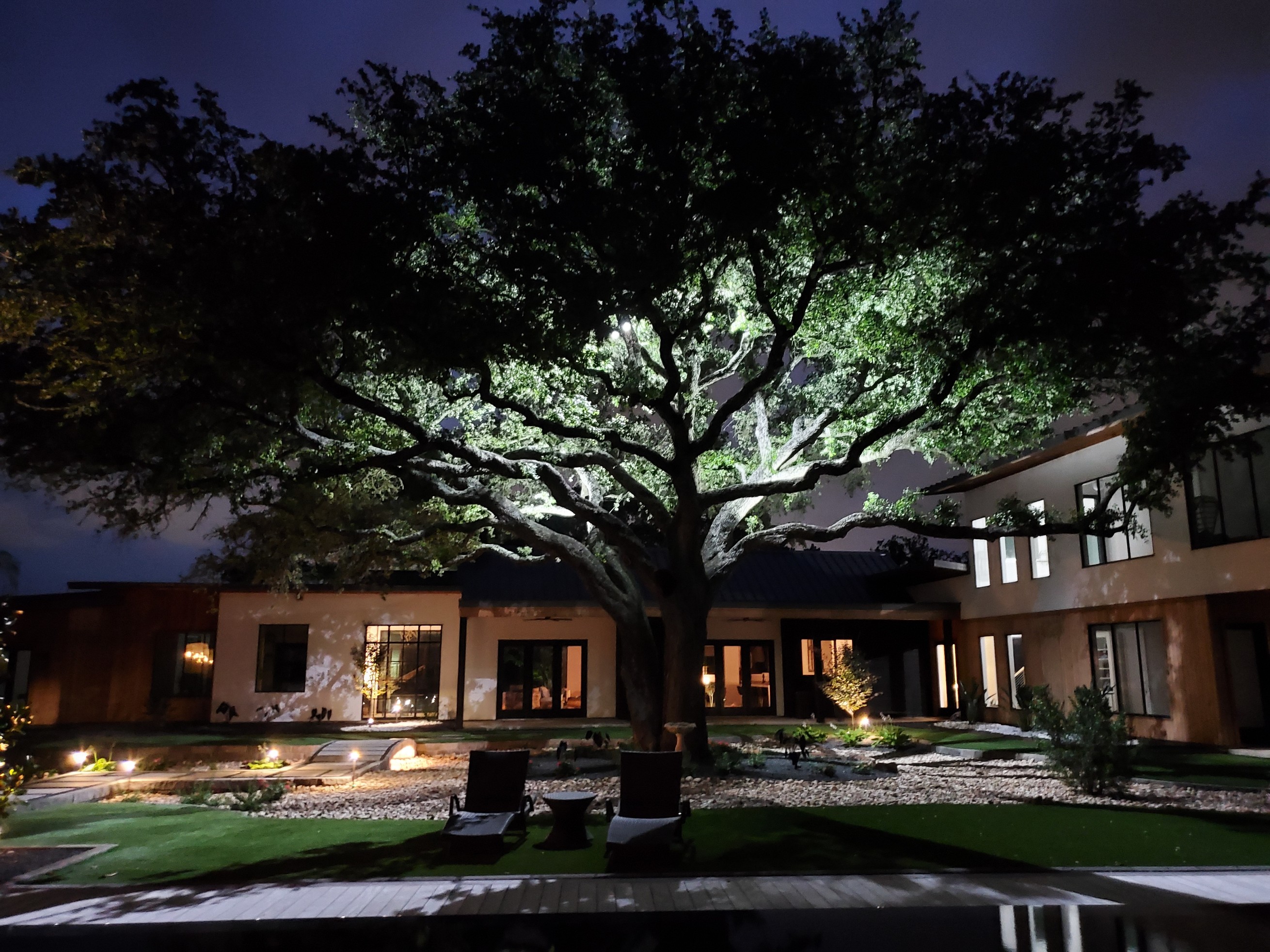 Наружное ландшафтное освещение